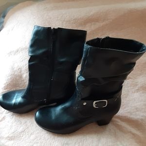 Woman's leather boots